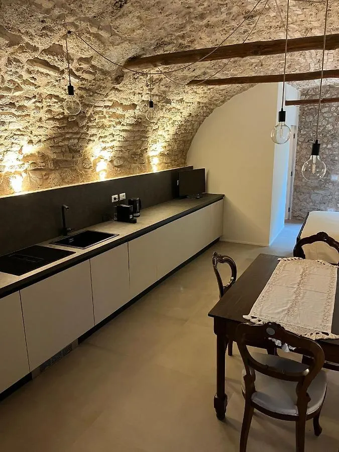 Casa Castello Apartment Salo